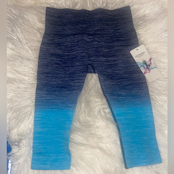 HOMMA Women's Blue Ombre Capris - Picture 5 of 10